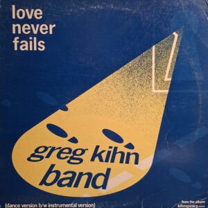 LOVE NEVER FAILS / VERS. STRUM. REMIX