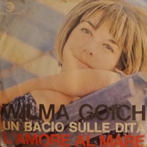 UN BACIO SULLE DITA / L'AMORE AL MARE