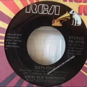DAYLIGHT / NEVER GONNA LET YOU GO