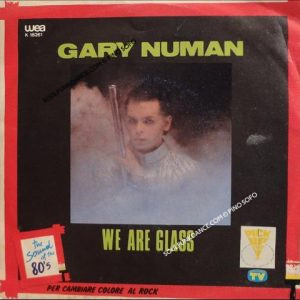 WE ARE GLASS / TROIS GYMNOPEDIES