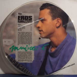 MUSICA E' ( solo il vinile + foto circolare della cover )