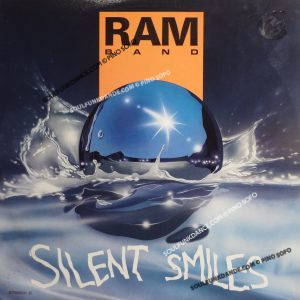 SILENT SMILES min.6:45 / SILENT SMILES, breaking version, min.7:27