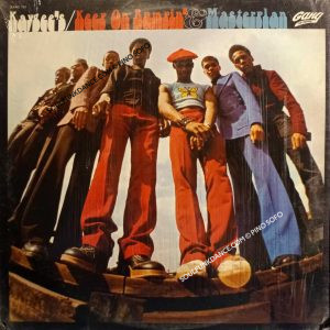 KEEP ON BUMPIN' E MASTER PLAN ( cont. get down, let's boogie, master plan, ain't no time, you've got to keep on bumpin' etc..)