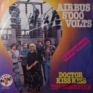 DOCTOR KISS KISS / THUNDERFIRE